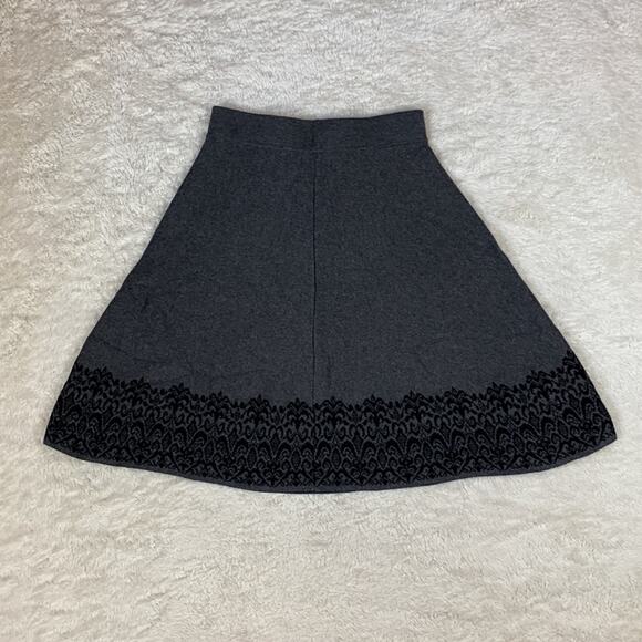 Adrienne Vittadini grey a line sweater skirt, size xs - Picture 2 of 6